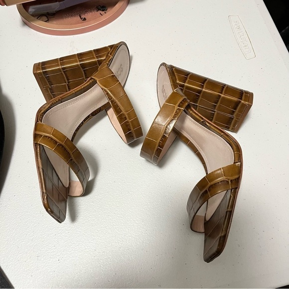 Schutz Brown Crocodile Alligator Block Heels Sandals Shoes Leather Size 6 - Picture 2 of 9